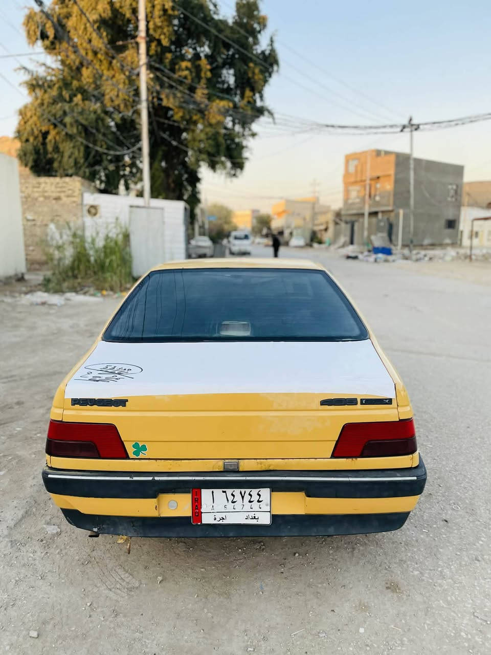 سلام عليكم بيجو 405 موديل 2011 مكينه وكير فرنسي سياره جاهزه حداديه وكهربائيات بلادي وكله شغال تبريد ثلج ❄ تخم تاير  لاضربه ولا تبديل  سنويه صاقطه  مصفره هيئه وغرامات  رقم بغداد  سياره بلاديه سعر 22 بي مجال بصيط حك الجيه مكان سياره ديوانيه  رقم موبايل ***********
