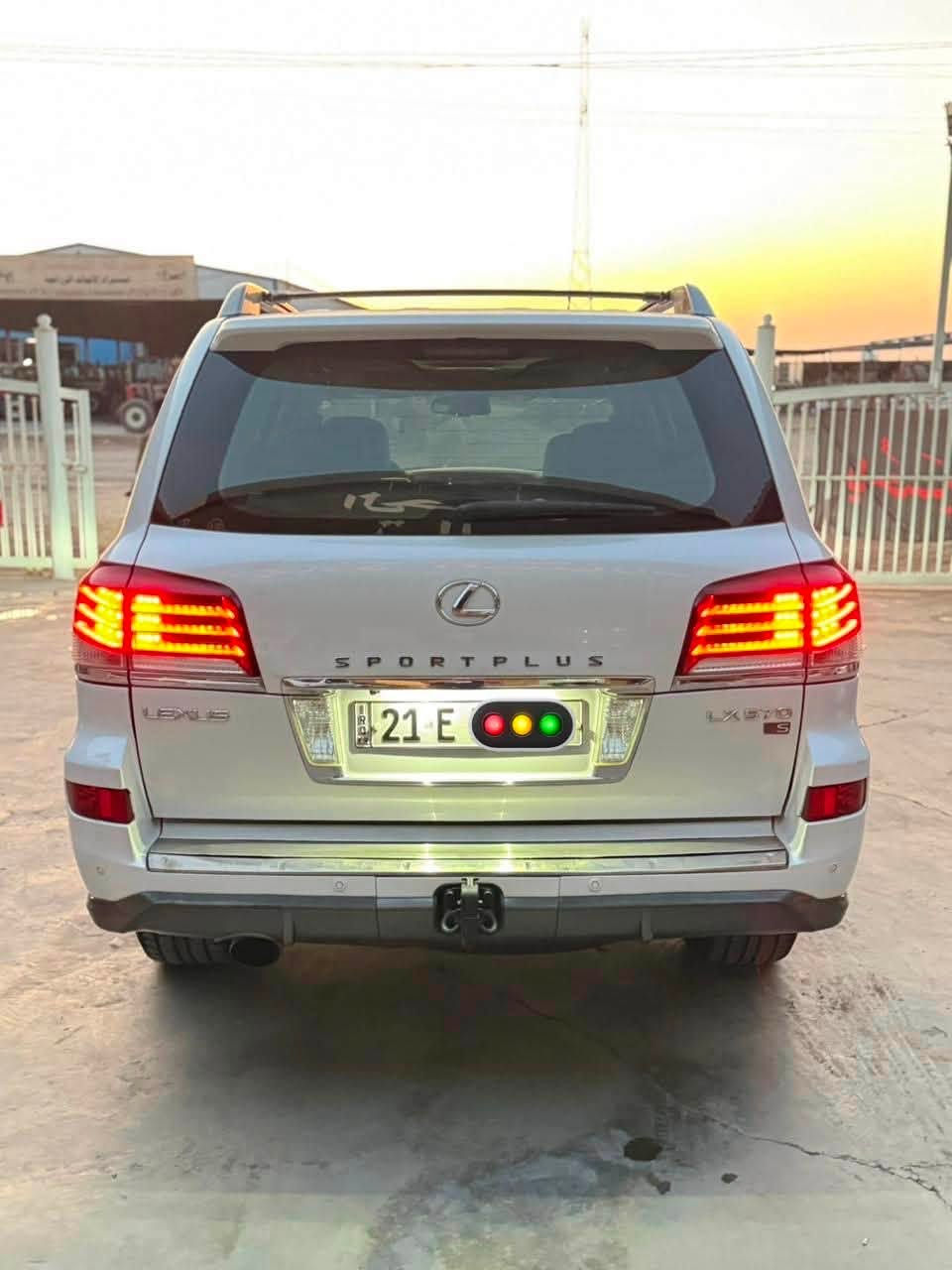 معرض الحسن لتجاره السيارات 
العنوان واسط الزبيدية 
السونار مرفق بلمنشور ؟؟

LX5700 
موديل 2014 ابريم 
رقم سلمانيه 
ماشيه 190 الف 
 معروفه مواصفات البريم 
فول مواصفات 1/1 

السعر 335$ وبيها مجال 

***********
