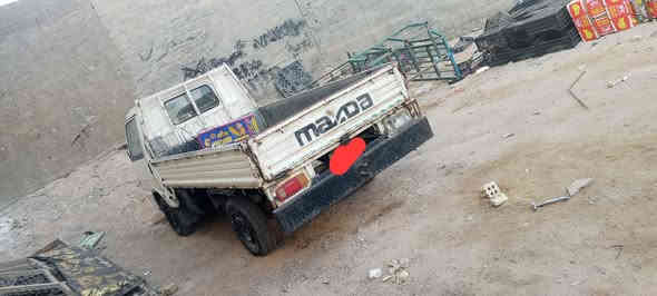 السلام عليكم كيا مازدا حمل موديل 96 رقم الماني كربلاء سياره حره مداوه ثاني يوم للبيع مكانها نجف سياره  مكينه  كايمه بس شغاله بدي طويل تك قماره  ماكينه 2700 بنجو  سعرها 28 مكانها نجف شراي يتصل ***********
