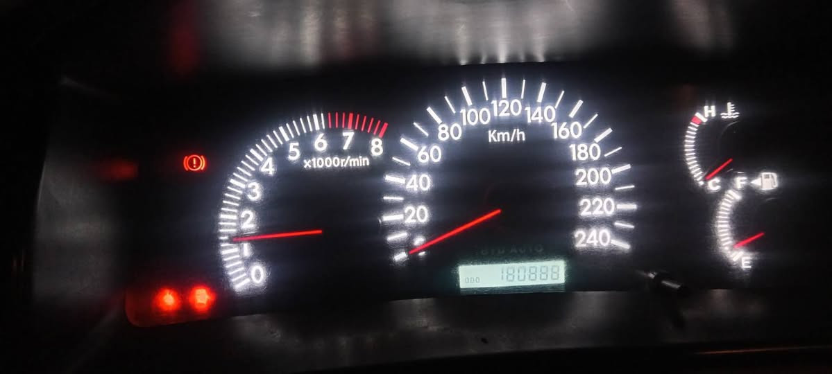 السلام عليكم بي واي دي خصوصي بغداد للبيع محرك لانسر البلادي صدر جديد تخم تاير جديد محرك كير نضيف السياره ما متعوبه ماشيه 180 الف 2013 هزه جديده و سنويه 2031 بسمي تبريد تتفه شغاله سعره 66 ورقه مكان السياره بغداد حي الجهاد


**إذا كنت صاحب هذا الإعلان وتريد حذفه لأي سبب، رجاءا أرسل رسالة إلى الدعم الفني**