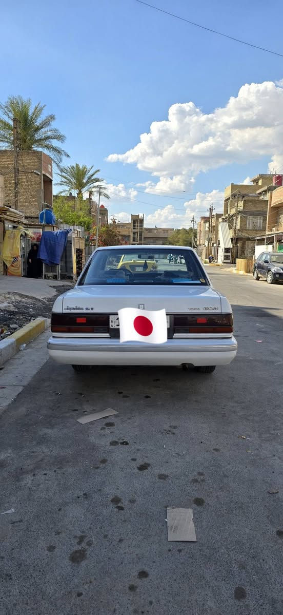 سلام عليكم سياره سوبر سيدان مديل 1990 سياره علا وضع شركة كفاله عامه من دعاميه لدعاميه كفاله عامه   ومن كل نواحي سياره 《جديده جديده 》السياره برغي مامفتوح بيه وسونار كدامكم  ماشيه 200 الف حقيقي مكينه و كير مامفتوحات علا وضع شركه سياره شرط السونار السعرر 135 وبيه مجال   الرقم ***********
