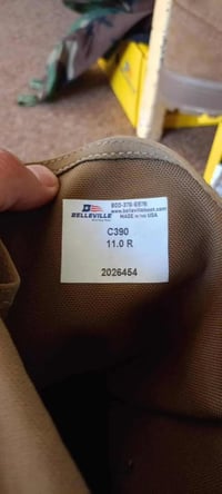 بسطال أمريكي • جديد • مقاس ٤٤