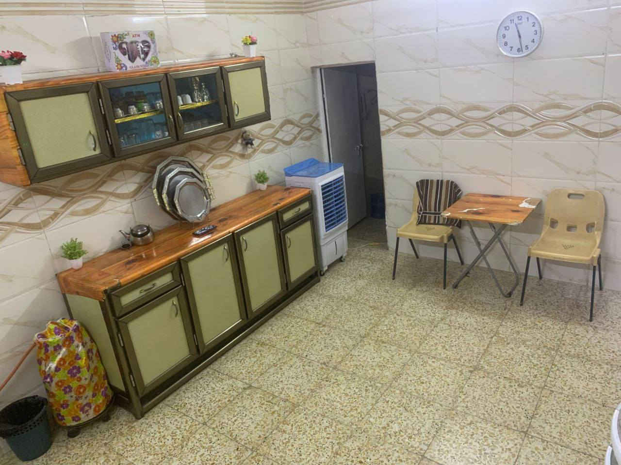 السلام عليكم عندي بيت البيع المساحة ٣٠٠ متر المنطقة سلمان باك المدائن
منطقة دور شهداء قرب جامع السلام ‏‪***********‬‏ التوصل عله هذا رقم السعر 100 وبي مجال
