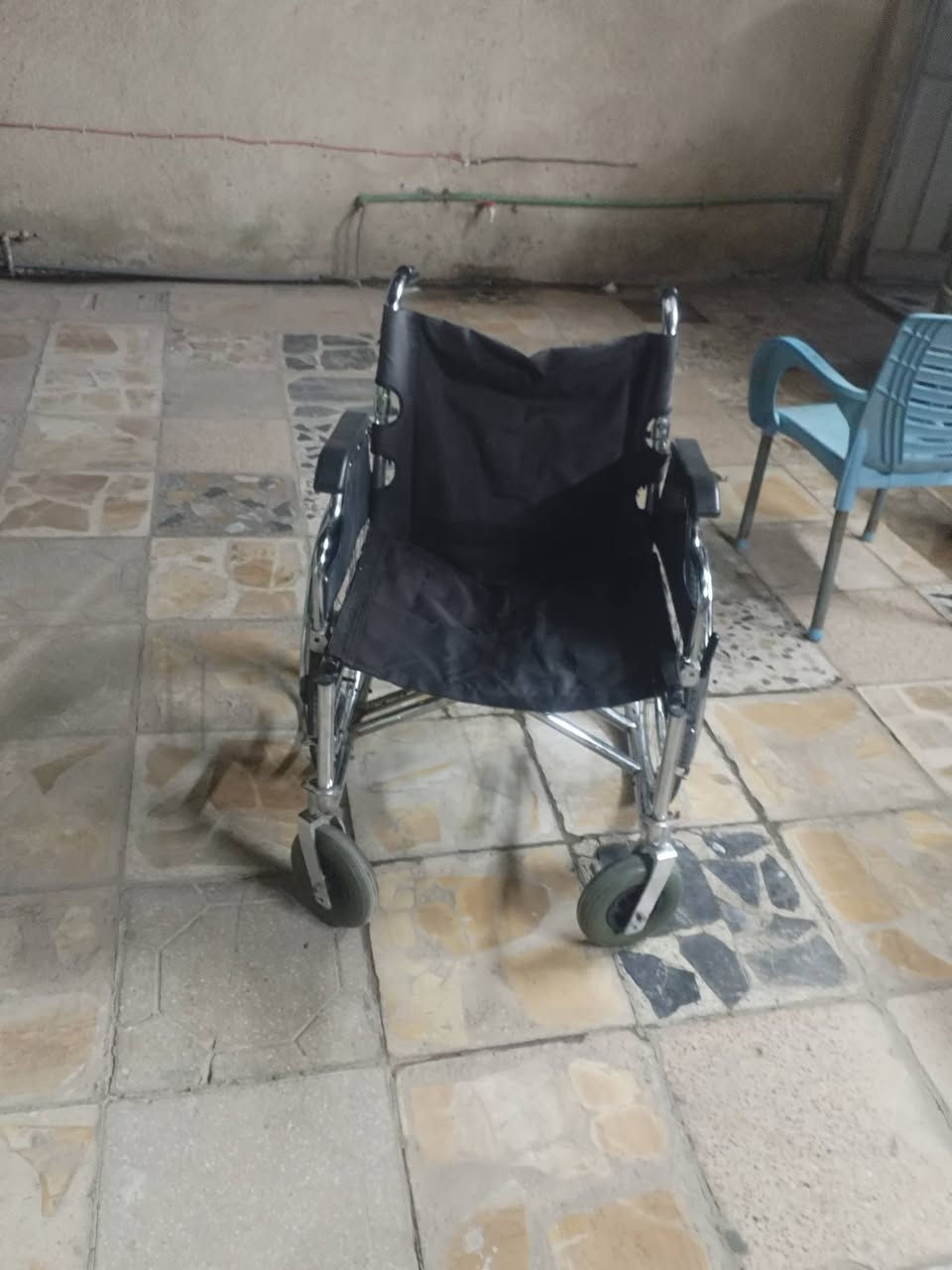 السلام عليكم
عربانه نضيفه 
للبيع 
بغداد واتساب ***********
