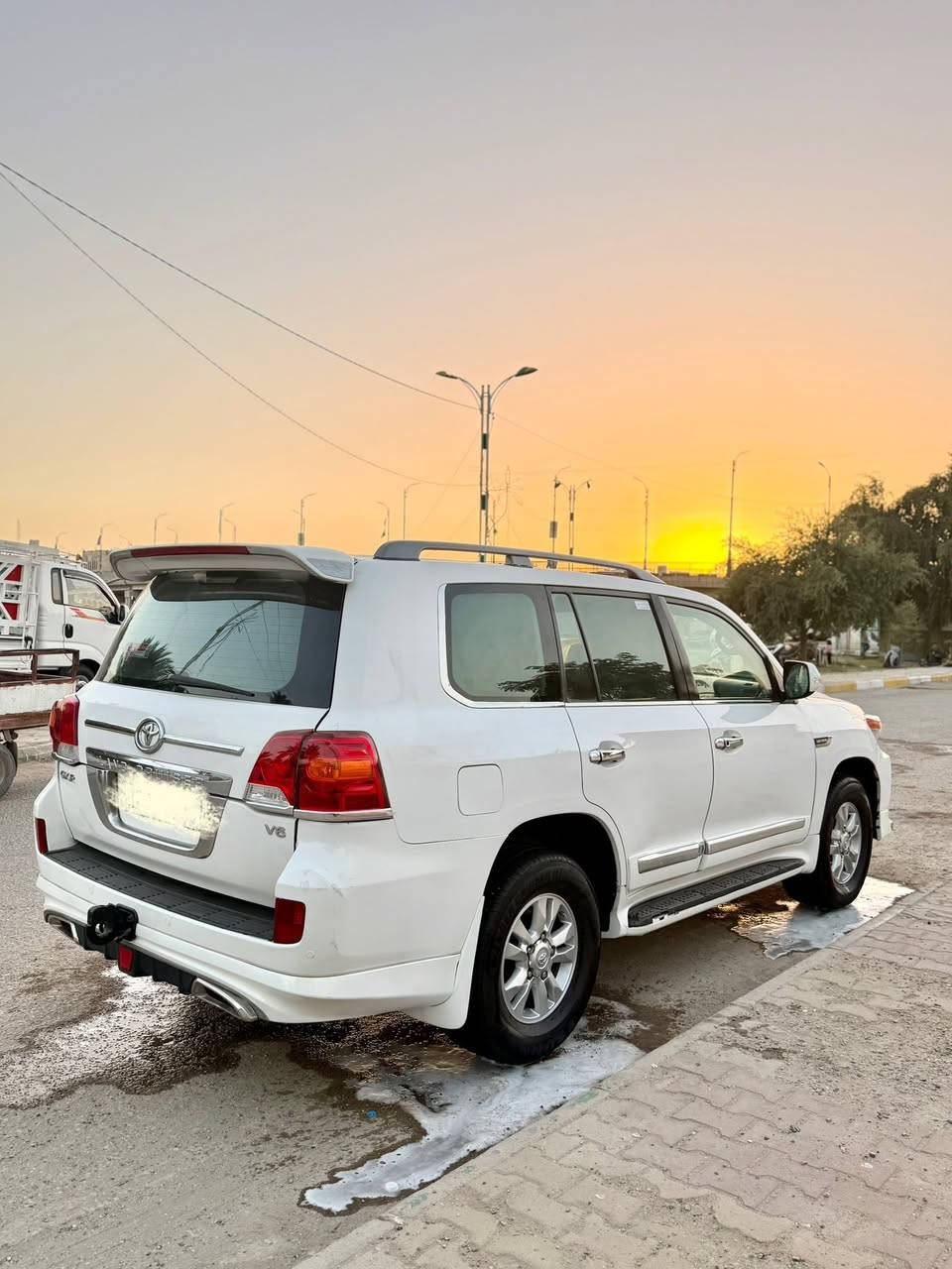 السلام عليكم للبيع لاند كروز مديل 2009حره بسمي مداور ثاني يوم جاهزه السياره مكينه كير حداديه تبريد تخم تاير كله شرط سياره جديده بمعنى الكلمه مال جني سنويه جديده لل30وهزه جديده بيه فقط رشات صبغ بدون اي ضربه السعر لاستفسار ***********المكان سماوه المركز ❤️
