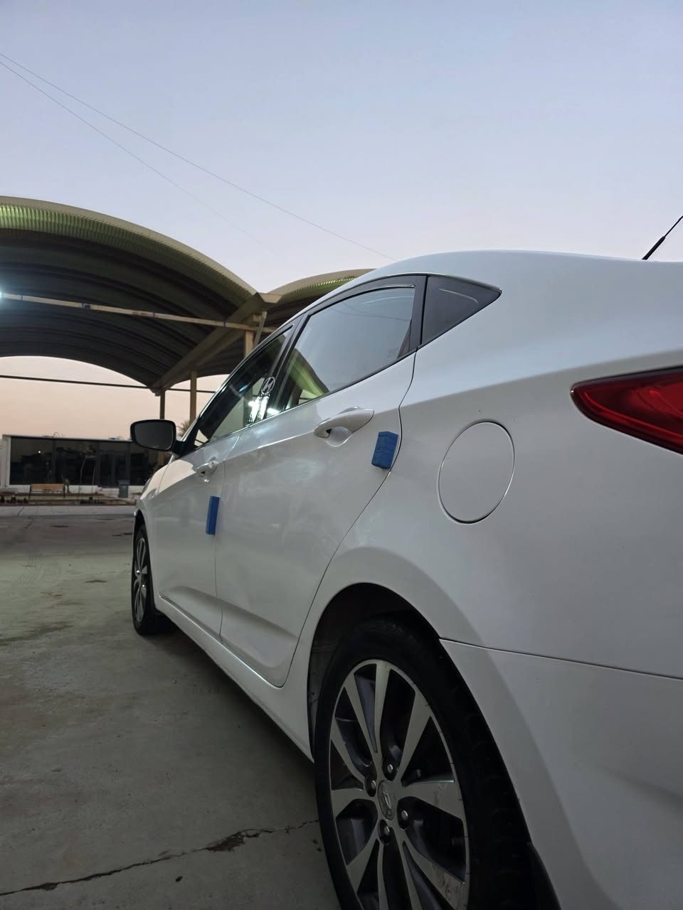 🚗 للبيع نقد و تقسيط
Hyundai Accent 2015 
خليجي فول مواصفات محرك 1600 دبل قطرة مكفول 

منظومة تبريد جديدة 

تبريد ثلج 

فتحة سقف 

كامرة خلفية حساس خلفي 

اشارة بل مري 

ويل كب عدد 5  

ممتواجد على الخاص سعر 98 بيهة مجال شي قليل 

*********** 

مكاني بغداد الشعب 

صور السونار مرفق بل صور
