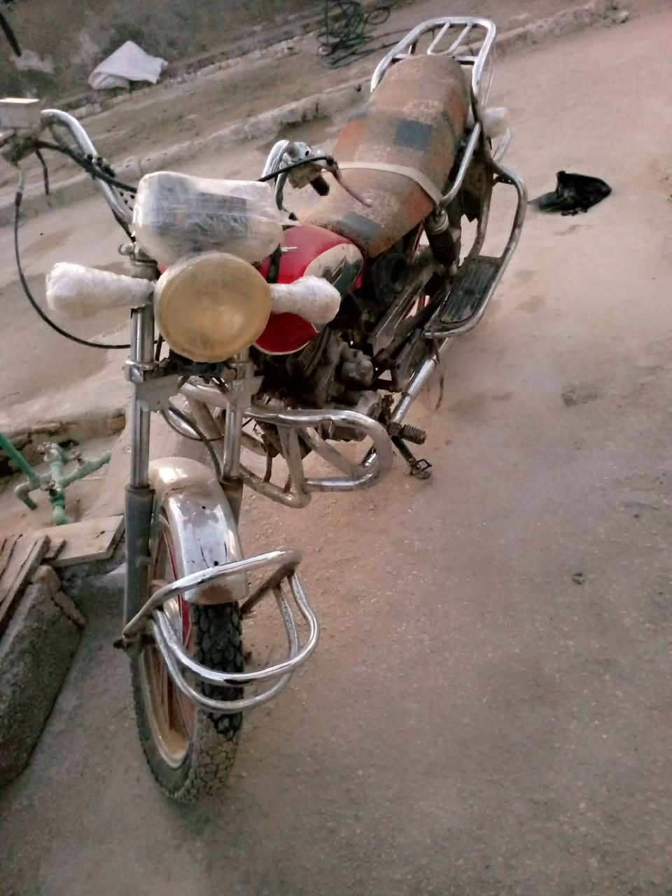 سلام عليكم دراجة للبيع تايموته موتيل 11 وراق صولي دراجة 3(2نمره عطلانه سعر 250 وشراي يصل *********** مكان ناصريه رفاعي
