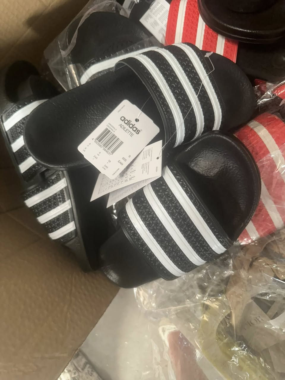 现货材质pu 尺码36-45 12种颜色可以选择 库存有20万双


**إذا كنت صاحب هذا الإعلان وتريد حذفه لأي سبب، رجاءا أرسل رسالة إلى الدعم الفني**