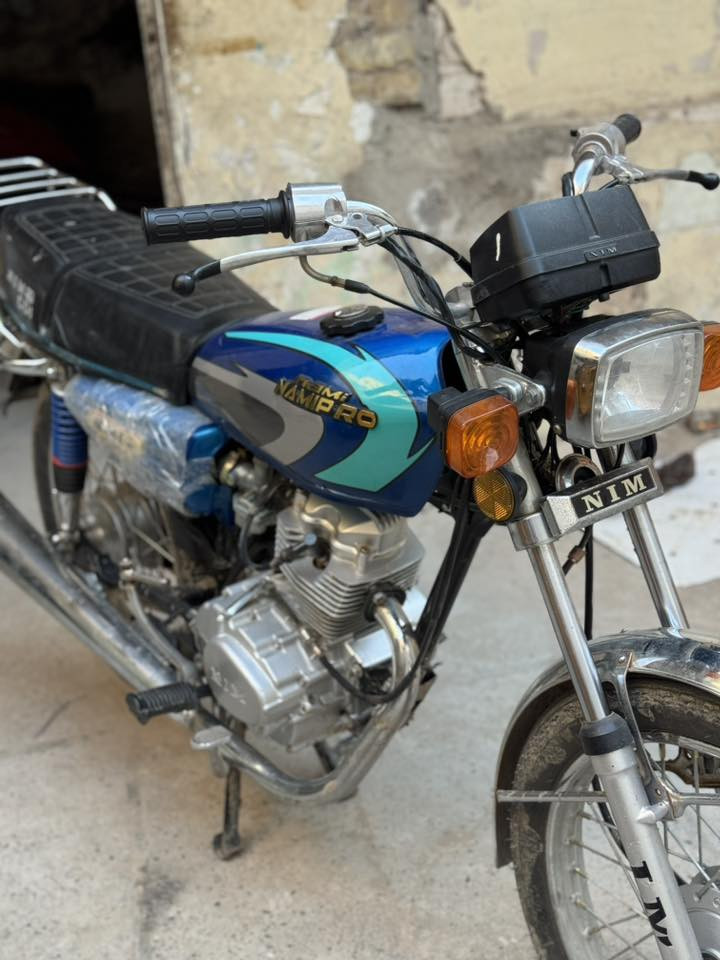 دراجه نامه 4كير دراجه مديل 25 دراجه مكفوله كفاله اكفلك المكينه تجي تاخذه من باب بيتي دراجه معدل سرعه شلعه تخبل  مكاني بغداد مدينه الصدر السعر 625وبيه مجال رقم هاتف ***********
