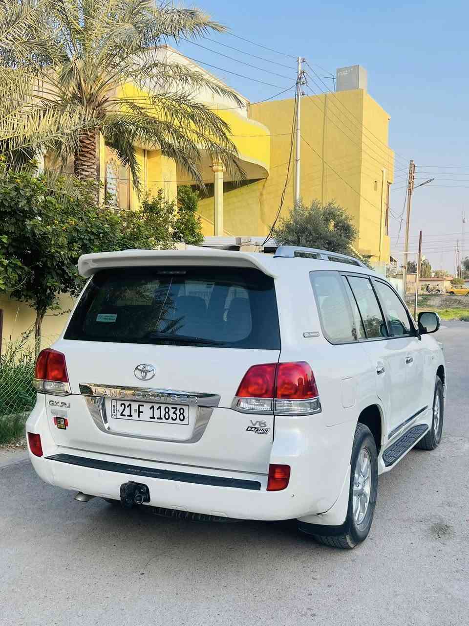 لاندكروز 2011 
ستينيه اصل كفاله عامه 
ماعدا اصبعين تكحيل بنيد 
وباقي كفاله عامه 
سياره كارتون مكينه كير وضع شركه 
ممشى 250 الف كيلو 
تخم تاير حداده كله جديد
رقم سليمانيه شرط تحويل 
سياره فول موصفات GXR
سعر سياره كلش مناسب 215$ وبي مجال كلش بسيط 
مكان سياره ديالى 
والإتصال
***********
***********
