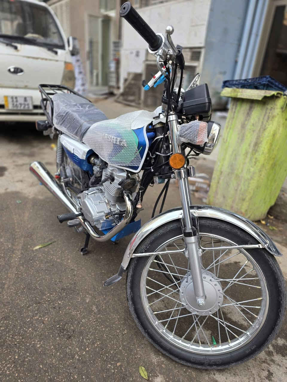 مرحبا شباب نامه صارلهة شهرين من طلعت من الوكيل  رقم نجف نكليزي دراجة جدن نضيفة شوفت عينك كلشي ما مبدل بيهة على وضع العارضي كفالة من كلشي السعر خاص تفصيل اكثر خاص المكان نجف شارع المدينة *********** اذا ما عجبك المنشور لضوج اعبرة
