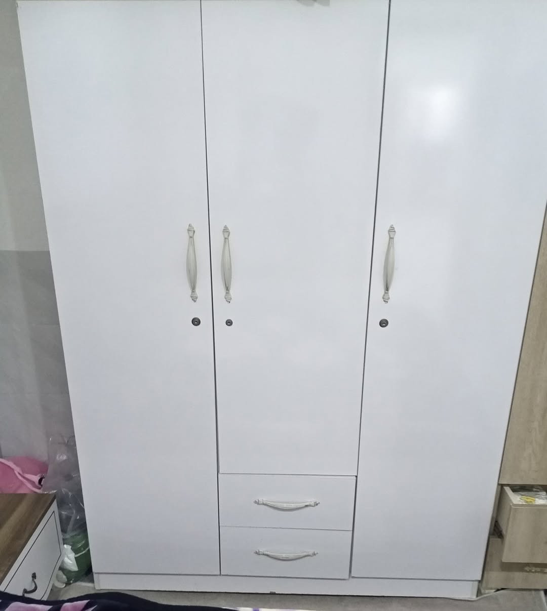 للبيع سعر مناسب عنوان أربيل *********** وتساب
