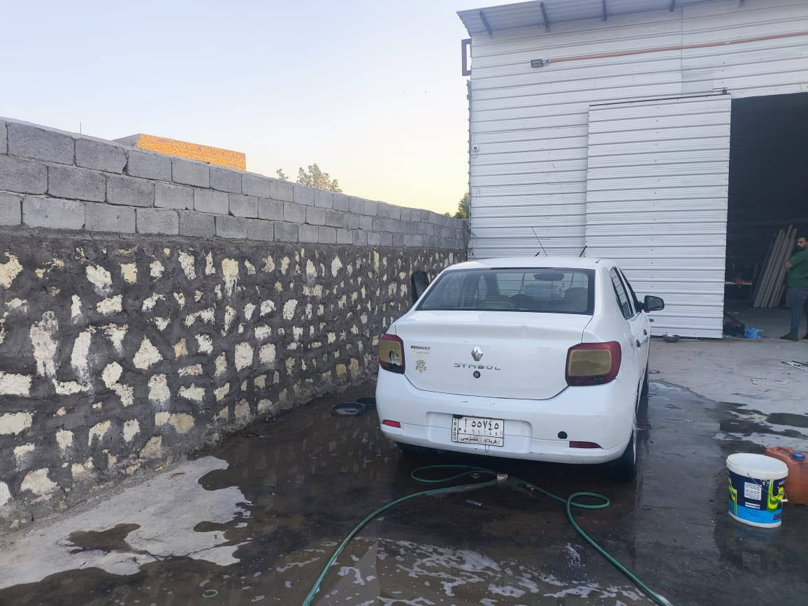 رينو سمبل موديل ٢٠١٦ كير مكينه حداديه خير من الله السيارة جاهزة عوزها بس تبريد  بيها بارد بجهة السايق باب وجاملغ 
رايدها ب٥٨ وبيها مجال للشراي رقمها كربلاء 
***********
