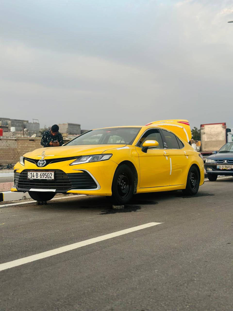 كامري هايبرد بانزين موديل 2023 وارد خليجي مكفوله ضربه وتبديل صبغ عام فقط جماليه
رقم خصوصي بسمي تحويل ثاني يوم 
فول موصفات  ماعده الفتحه  محرك 2ونص تبريد ثلج سياره جاهزه 
سعر )(125)الستفسار ***********
