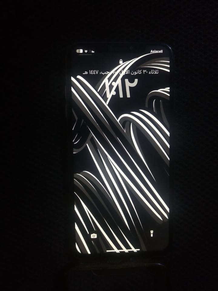 السلام عليكم، ايفون اكس ماكس ذاكرة ٢٥٦ بطارية ١٠٠ الكاميرا الخلفية عطلانة وهذني الفطور بظهره الموبايل استخدامه كلش حلو، للاستفسار واتساب ***********
