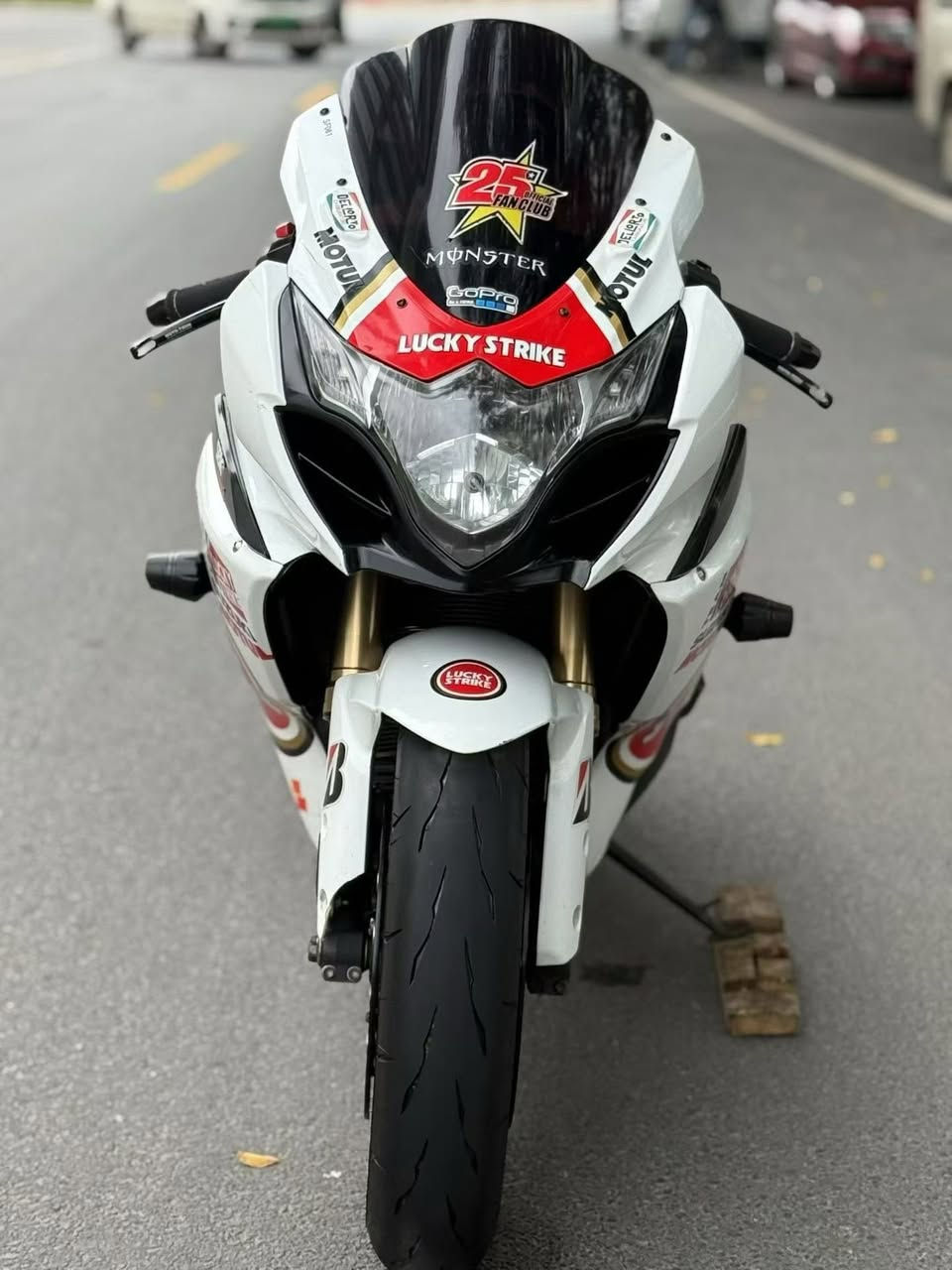 GSXR 1000
2011
55ورقە🔒

✅ ضمان محرك وقير – بدون أي حادث
✅ الدراجة موجودة خارج البلد

🚢 مدة الوصول إلى السليمانية:
⏳ من 45 إلى 90 يوم بعد الدفع

📞 أرقام التواصل:
 • ***********
 • ***********
 • ***********

‏‎📢 تنويه مهم:
أعزائي الكرام، جميع الدراجات النارية الموجودة خارج البلد تصل خلال 45–90 يوم.

أعتذر إن كانت هذه المنشورات قد سببت إزعاجاً أو مشاكل لبعض الأشخاص 🙏

💼 لمن لديه شركة نقل في الصين أو اليابان:
يمكنني إرسال الدراجة النارية مباشرة إلى شركتكم،
✔️ جميع الدراجات بأسعار أرخص
💰 اقل : 500$ فقط
وبالمناسبة، الأسعار حقيقية وصحيحة.

أعلم أن بعض الناس تفاجأوا من الأسعار،
وأؤكد لكم بإذن الله سأحاول جعلها أرخص قدر الإمكان 🤝

🌹 شكر خاص لإدارة الكروب
کروپ فیسبوک https://www.facebook.com/share/g/1D8xBUZevA/?mibextid=wwXIfr
🎥 تابعونا على تيك توك:
‏👉 https://www.tiktok.com/@madeinjapan919
‏👉 https://www.tiktok.com/@samuraiskill1

📌 يمكنكم متابعتي على تيك توك لمشاهدة أحدث الدراجات
