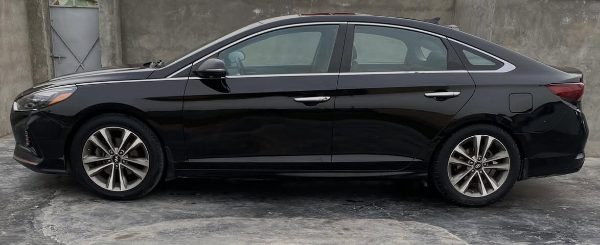 السلام عليكم للبيع فقط وبسعر معقول 123 ومجال قليل
________________________________________________
سوناتا 18 بغداد الانكليزي  باسمي هزه سنويه رقم جدد

وارد كندي .. تبديل باب السايق وهلال خلفي يعني قطعه ونص فقط 

كير صدر محرك كله مكفول بدون نقص كشرها نضيف جدا

عنوان بغداد المشاهده هاتف ***********
