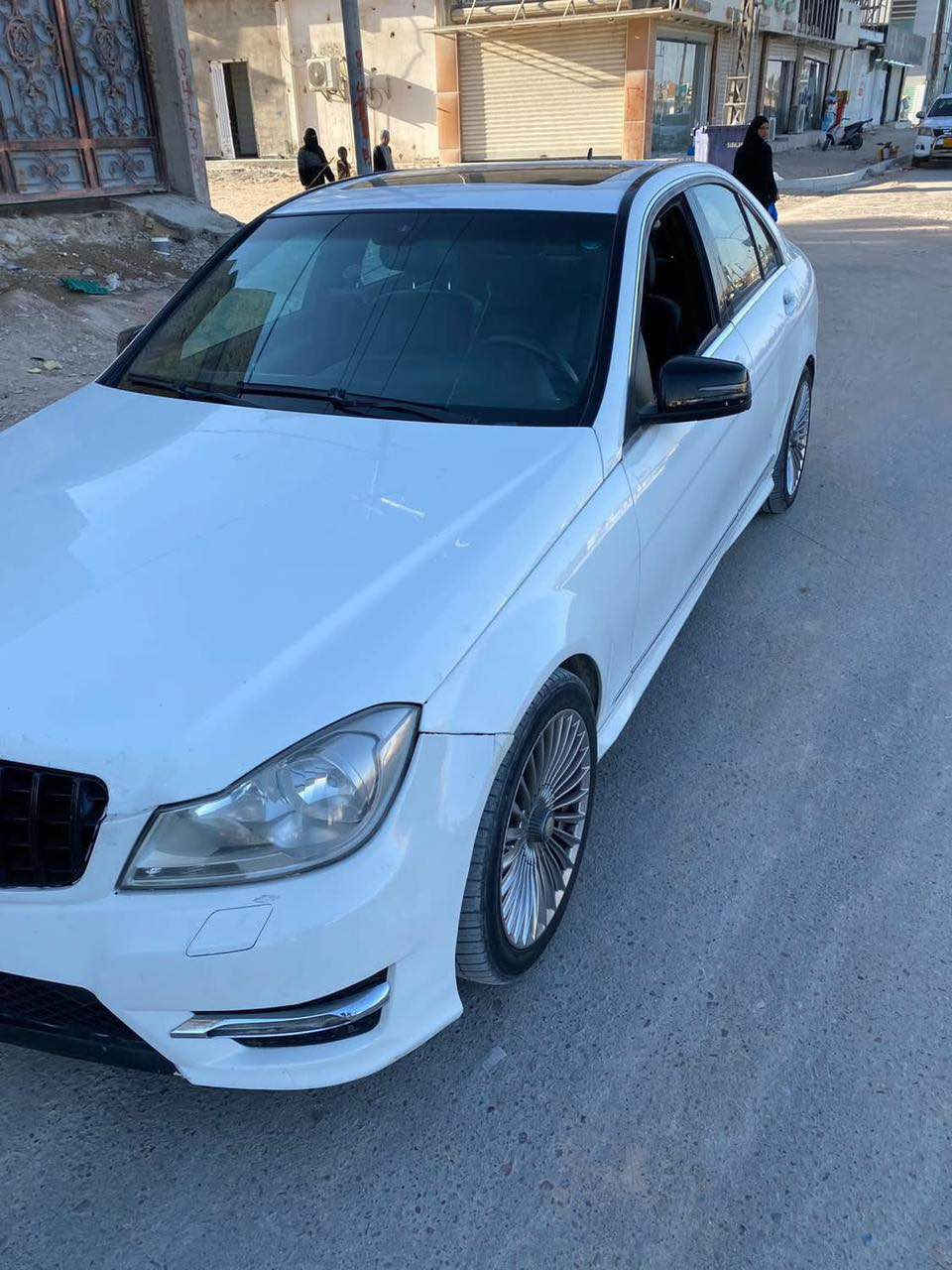 Mercedes C250
2013 
رقم اربيل هزه وسنويه جديده 
فول مواصفات اعلى شي 
سياره نضيفه ونصبه حلوه ومصروف عليها 
داخل جلد
حدايده وتخم تواير جديده *
الكير مفتوح يم صاحبها القديم لغرض تصليح 
وحالياً بدون اي مشاكل *
ضرر : ابيع حزام 
سونار مرفق ويا الصور          104$ وبيها مجال
الشراي يدلل 

مكانها ( البصره )

*********** أربيل, العراق
