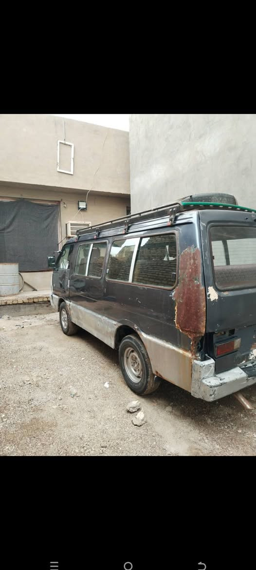 السلام عليكم عندي كيا للبيع موديل 95 رقم بغداد وهذا رقمي***********
***********
