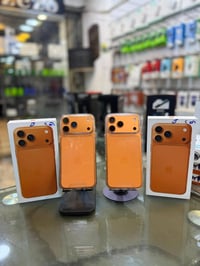 17 برو ماكس ايسيم شريحه الكترونيه عدد 2  الاول ذاكره 256 بطاريه 100 عد...