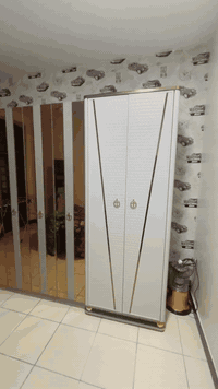 غرفة تركية مودرن هايدروليك وجربايه جكات وخزن شتريتهة من شركة القاسم للاثاث قبل سنة نضافتهة 100‎%‎على وضع الشركة وجاي ابيعه لان انتقلت بيت جديد بمليون و500 وبيه مجال بسيط  
***********
