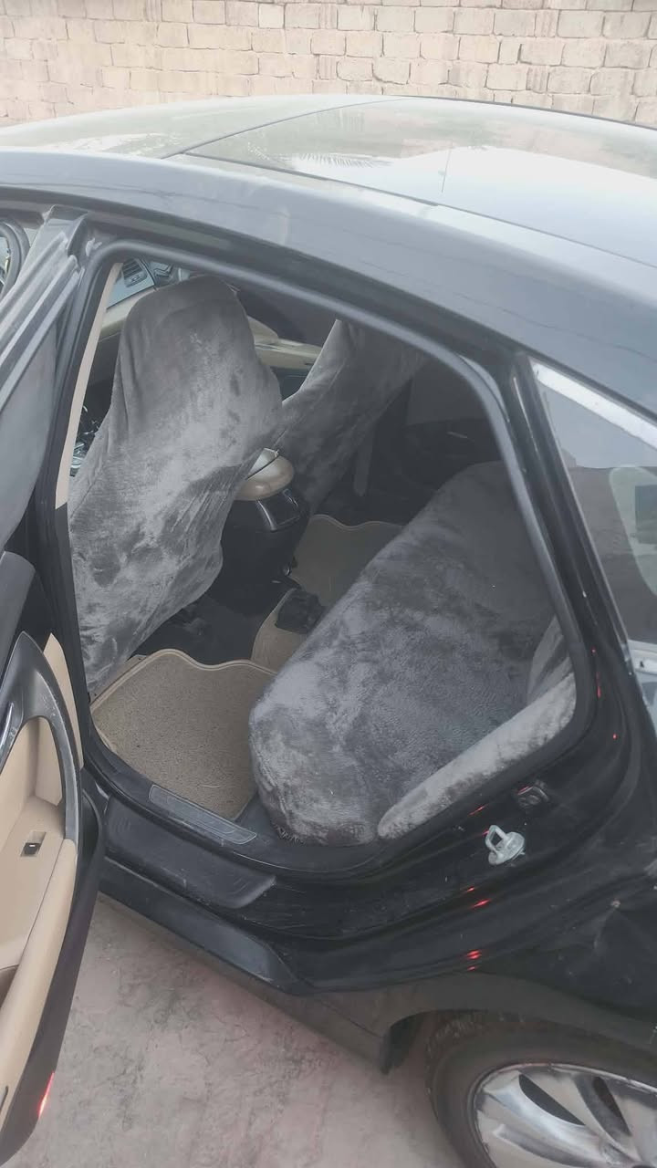 السلام عليكم سيارة هونداي ازيرا موديل ٢٠١٢ خليجي
بيها قطعتين صبغ خلفيات جاملغ وباب بس رش صبغ
رقم دهوك سياره باسمي گايمه السياره
تخم تاير جديد تبريد منظومه جديده
مكان السياره بابل المسيب اذا اكو مراوس عادي
السعر ١٠٠ بيها مجال بسيط
الاستفسار ع الرقم ***********
