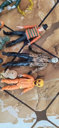 شلعه مجسمات • ٩ قطع • توصيل