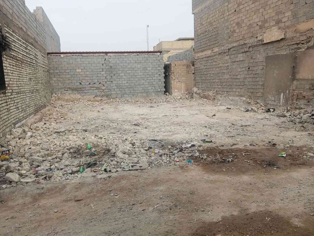 قطعة ارض للبيع المساحه 200ابيع منها نص مية متر 11مليون الجولان الثانيه قريبه على جامع نبي الله يونس ***********
