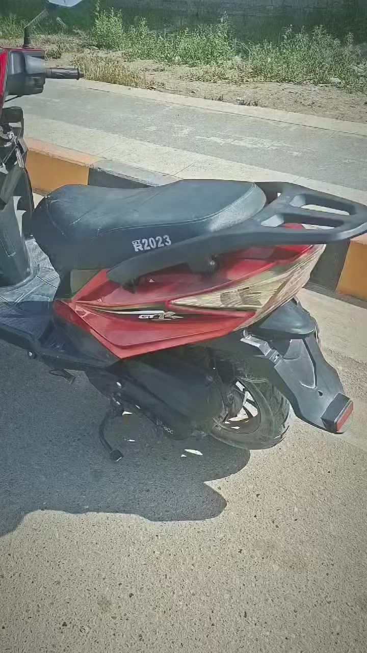 دراجه سكنس نثيه للبيع فول نضافه الشكل ونضافته كدامك سعر 575وبيهه مجال اوراق كامله 
اتصال ***********
***********
