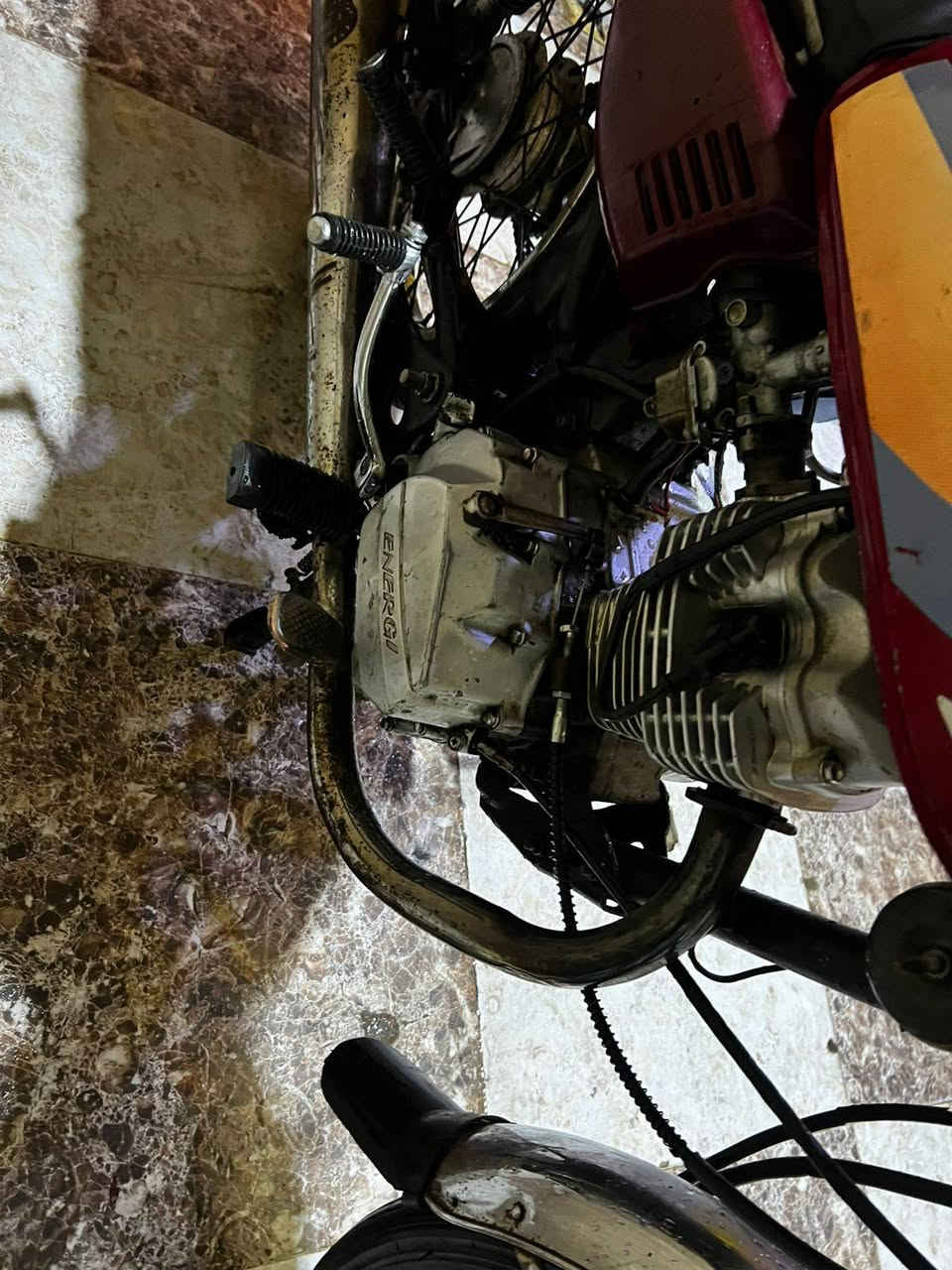 سلام عليكم عيني دراجه اوراق مديل19 دراجه حلوه كهرباء شغاله سعر500 مكاني البصره كزيزه  رقم الهاتف ***********
