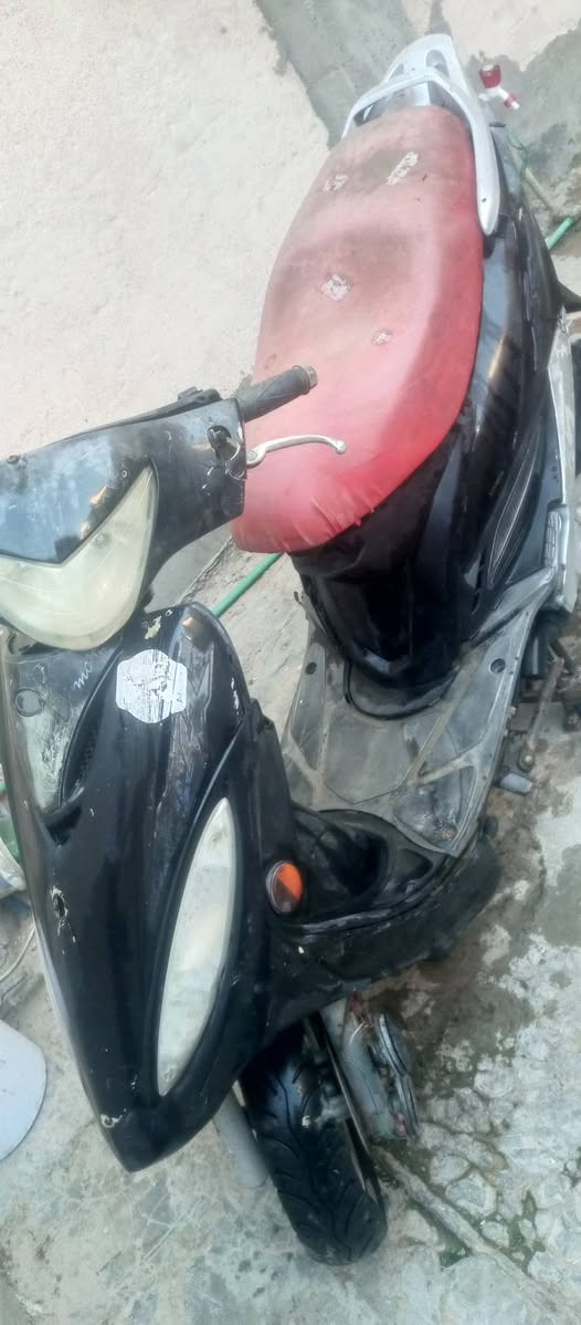 السلام عليكم دراجه كامكو جي فور بيع دراجه عطلانه ما ااعرف شبيه السعر 160الف وبي مجال مال جيه رقم ***********
