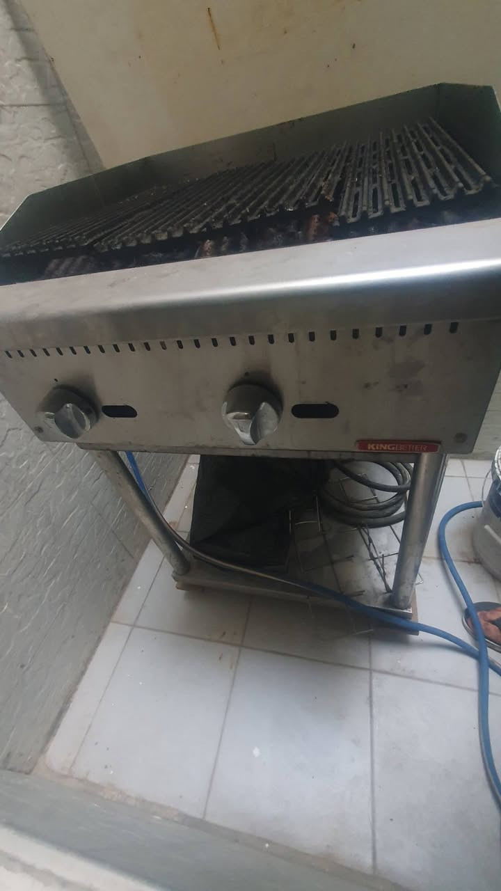 كرل فحم نظيف قياس 60*70 ماركة Kingbetter بسعر 350 الف
للتواصل على الرقم ***********
