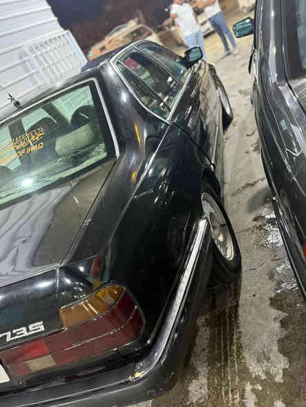 السلام عليكم بيم 735 موديل 88 ماكينه مفتوح كير عادي سياره كشرتها حلوه سياره تبريد🥶 اربع تواير جدد كهربائياته كلها شغاله السياره رقم انكليزي باسمي تريد تحويل تريد وكاله سياره حلوه قاعده دواخرها زينه مكان السياره واسط العزيزيه سعر 40 رقم الهاتف ***********,,,***********
