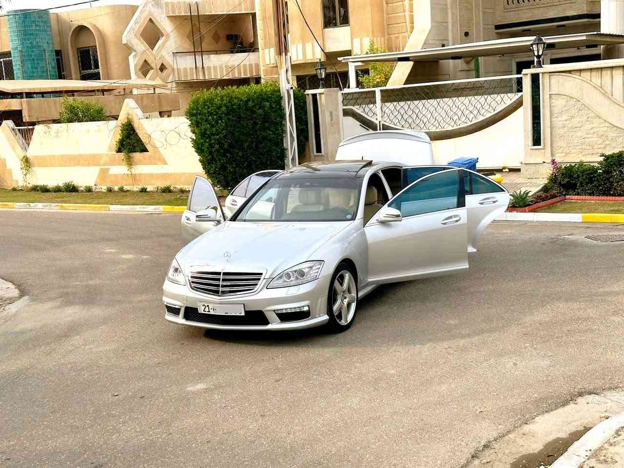 سلام عليكم ..... 
#مارسدس #S.Cless AMG 550
موديل 2007 محدثه 2013 خليجي
كامل موصفات VIP
سيارة نضيفه جدا

✅بنراما
✅ناضور ليلي
✅4 كراسي تدفئه تبريد
✅4كراسي مساج كهرباء مومري
✅ستيرن كهرباءAMG
✅اناره ترحيب
✅بصمه 4 بواب اوجنطه
✅دخول ذكي
✅رادار امامي
✅مانع تصادم
✅حساسات خلفي امامي
✅مري كهرباء جانبيه
✅مري قلاب معا البك
✅سيدي جنجر بلوتوث يواسبي اوكس نفكيشن
✅شاشات خلفيه تحكم خلفي منفصل عن الامامي
✅سيدي خلفي بلمسند
✅داخل جلد صاج اوفايت
✅تحكم بلكراسي الامامي من الخلف 
✅جنطه شفط
✅سقف كنتاره اصلي 
✅بردات بيبان كهرباء
✅برده خلفيه كهرباء
✅سستم صوت harman/Kardon
✅لايت ايل ايدي
✅لايت داينمك مع الستيرن
✅جكات تصعد اوتنزل
✅تلفون
✅زراك لايت
✅شفتات ستيرن
✅4 انضمه قياده
✅هندبرك كهرباء
✅ماسحات اوتو
✅تبريد 4 قطعه منفصله 
✅12 ايرباك
✅بيبان شفط
✅مرايه وسطيه اوتو
✅رقم هزه سنويه جديد باسمي
بيهه موافقه تضليل
سيرفس كامل اي نقص مابيهه
ماشيه 107 كم
محرك تنفس طبيعي 8 سلندر
مكان سياره بغداد
للاستفسار
***********
