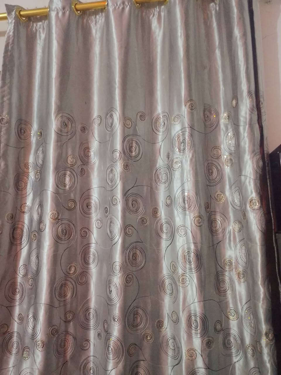 برد كل وحد عرضها 3 امتار استخدام نضيف وحدة ماروني ثانيه رصاصي سعر الوحده 20 قفل


**إذا كنت صاحب هذا الإعلان وتريد حذفه لأي سبب، رجاءا أرسل رسالة إلى الدعم الفني**