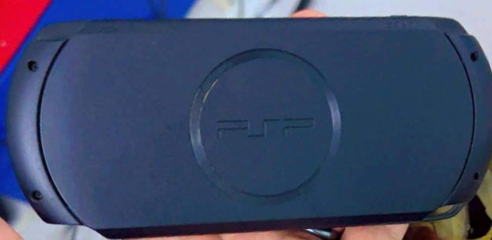 جهاز PSP STREET مهكر ومحدث اخر تحديث متروس اللعاب مع رام ١٦ كيكا والشاحنه الاصليه 

السعر 65 الف

توصيل لكل العراق 3

واهلاً وسهلاً بيكم تنورونه 😍🥰♥️💖
 لمزيد من العروض زيارة صفحتنا مع لايك ومتابعه ليصلك كل جديد 😍 على الفيس بوك 
‏https://www.facebook.com/share/15Tbn2xt6N/?mibextid=wwXIfr 
او على الانستجرام 
‏https://www.instagram.com/alena_store_iraq/profilecard/?igsh=MXdiZ3hleG1rOHBqMg==
توصيل لكل العراق الحبيب 🇮🇶 ٥ الاف فقط


**إذا كنت صاحب هذا الإعلان وتريد حذفه لأي سبب، رجاءا أرسل رسالة إلى الدعم الفني**