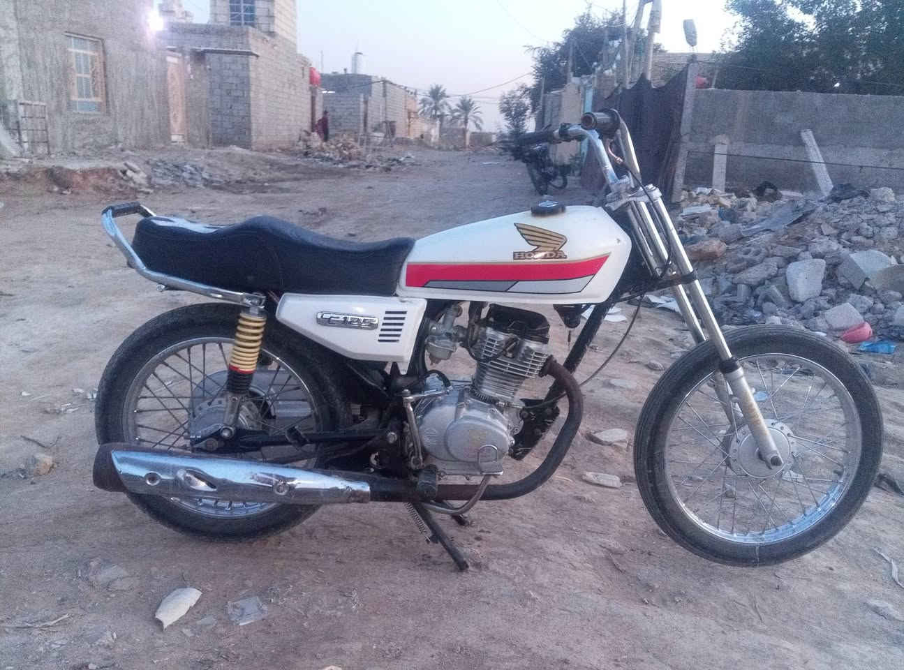 للبيع تايكر غراضه كله ٢٥ حلوه لا دخان ولا بخار مكينه ناعمه شاصي لا لحيم ولا فطر تايرات وياله كله جديد مكان شاميه سعر ٣٥٠بيه مجال


**إذا كنت صاحب هذا الإعلان وتريد حذفه لأي سبب، رجاءا أرسل رسالة إلى الدعم الفني**