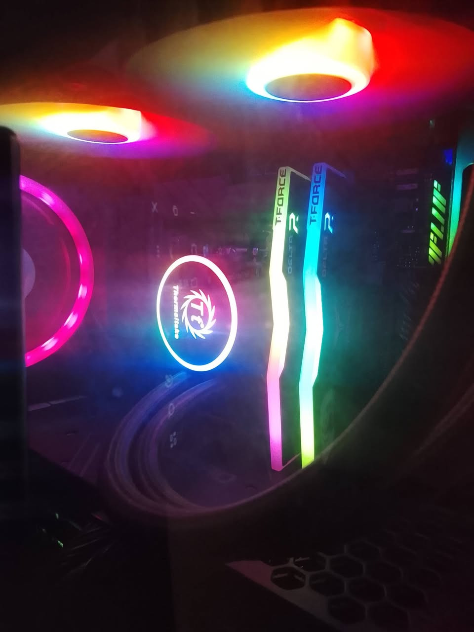 المواصفات 
 المعالج _ci5 12400f جديد
الرام _ 32 ddr4 tforce 3600 جديد
المذربورد _ asus tuf gaming b660m plus pro جديد
كرت الشاشة _ 3070TI 8g pult مستخدم قليل 
الهارد _1tp hhd +512 m.2 +ssd 256جديد
مبرد مائي _Thermaltake جديد 
البور _Gotab 750W Power Supplyجديد
الشاشة_msi 24 1080p 200hz جديد
الماوس _ glorious model 0 جديد
كيبورد _ microkingdom mine جديد
اليوبي اس _2000w zeus جديد
 كيس _ segotep 6 fan
سماعت - clod pro
شباب ال pc نضيف استعمال شخصي ماعدي اي مشاكل بي سبب البيع دراسة 
ما ابيع قطع فقط كامل وبدون مراوس السعر 1800  وبي مجال بسيط حك الجية 
رقم الهاتف *********** متواجد واتس مكاني الدوره حي دجلة قرب جامع السلام
