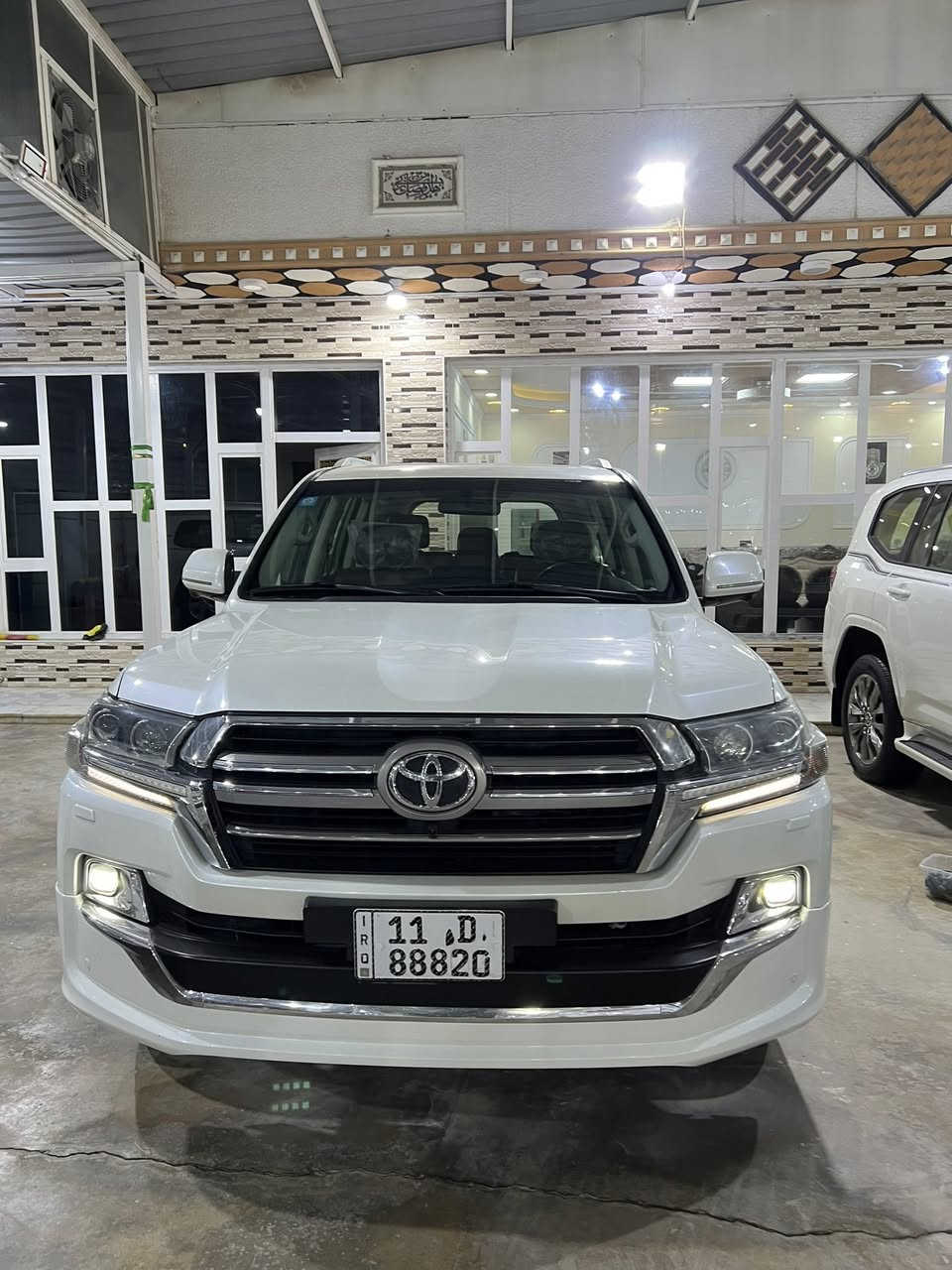 سلام عليكم
لاندكروز 2020 رقم بغداد مكفوله كفاله عام 
***********
