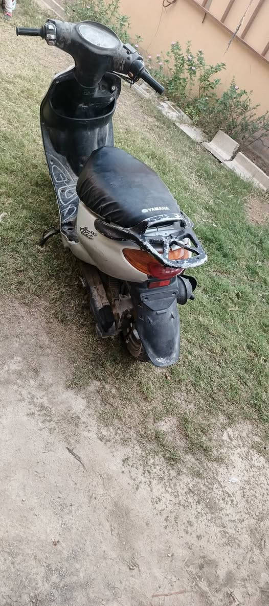 دراجه اكزز للبيع الدراجه جاهزه 
مكينه ناعمه مامفتوحه سلف هندر 
لايت هورن كلهه شغاله سعر 300او بيه مجال قليل جدا المكان ديوانيه *********** ديوانية, القادسية
