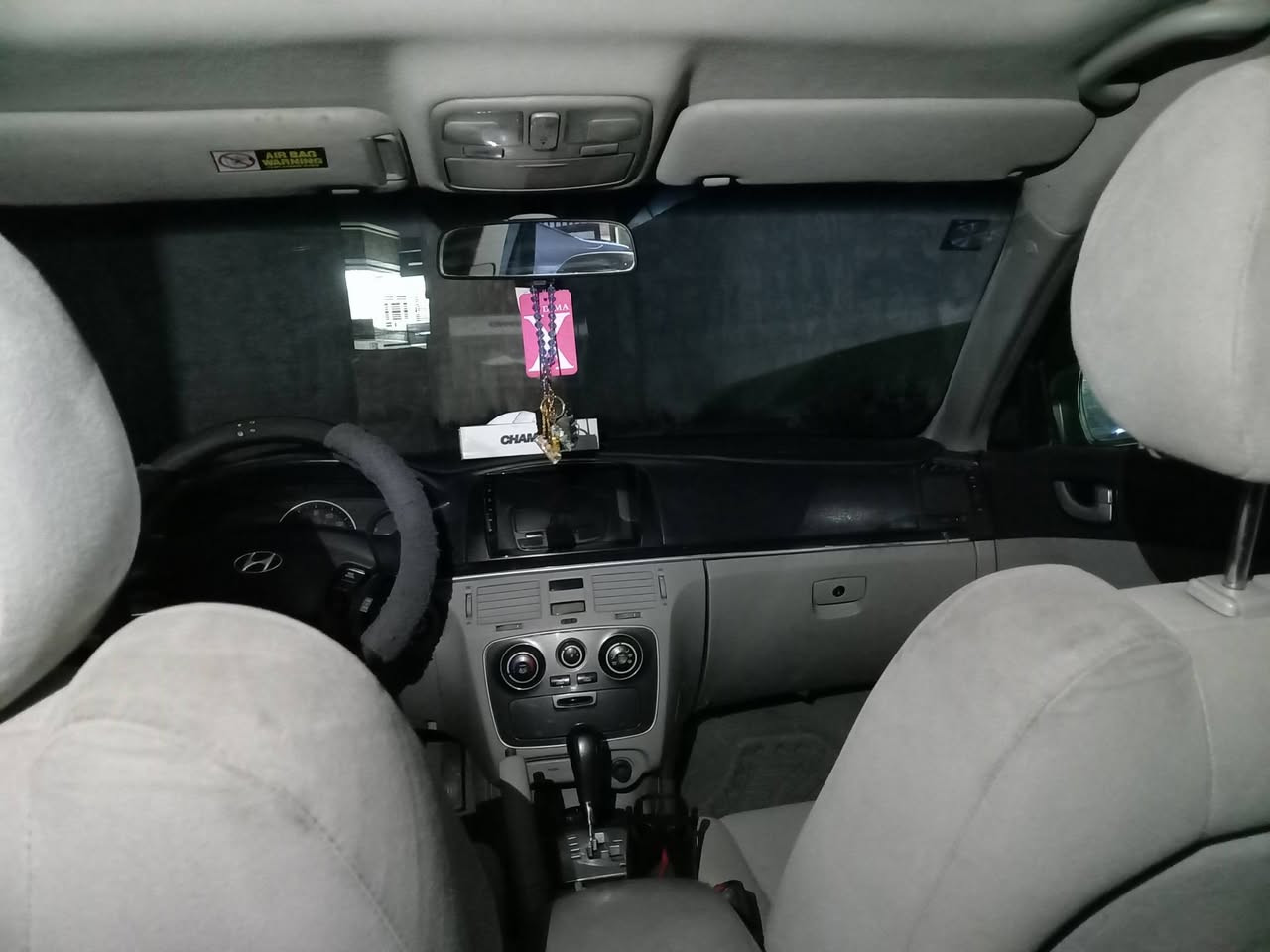 سلام عليكم سوناتا ٢٠٠٨ وراد أمريكي مصبوغه احزام صدر صدرها تعبان اوبيها الضوء الداخلي والبصمه مال أبواب ماتشتغل يرادلها كهربائي شغله بسيطه السياره فتحه شاشه كشن كهربائي تحكم استيرن محرك ٦ اسلندر مكفول كير مكفول تخم تاير شادلها للبيع أو امراوس ابئقل اونفس السعر سعر السياره ٨٥ بيها مجال رقمي *********** مكاني الفلوجه حي الشهداء
