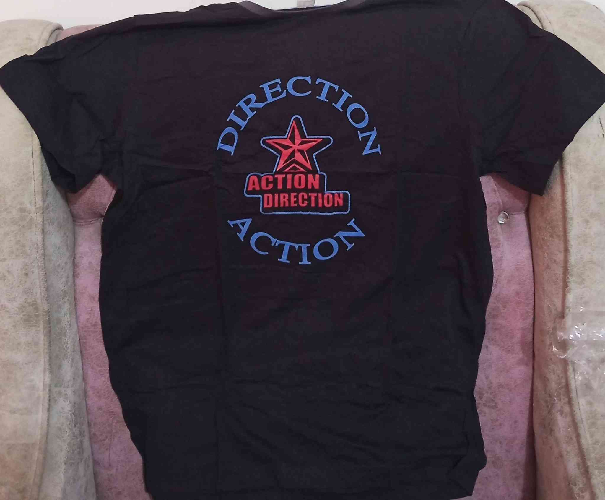 سلام عليكم تشرتات والدي خامه قطنيه باردا ع 3 الف تواصل ع رقم ***********
