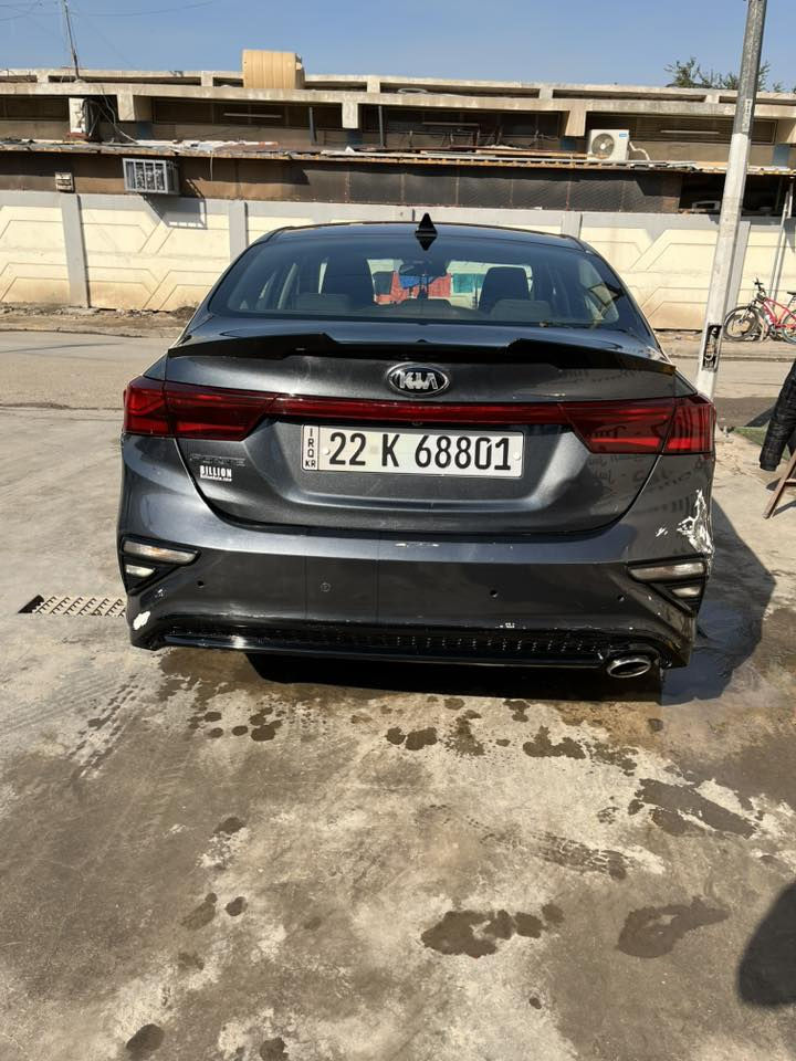 كيا فورتي 
٢٠١٩ وارد امريكي 
ماشيه 150 الف ميل 
محرك ٢٠٠٠ دوش 
مواصفاتها نص فول المعروفه
سياره ابيع صبغ حزام تريد وكاله تريد تحويل 
السياره ناقصها صدر يحتاجلها شباك مال دعاميه 
ابيع هل موجود 
لون فيلي 
محتاج ومستعجل ع بيع 
مكانها بغداد زيونة 
صور الحادث بلمنشور 
السعر 118  وبيها مجال شي قليل 
للاستفسار
 ***********
