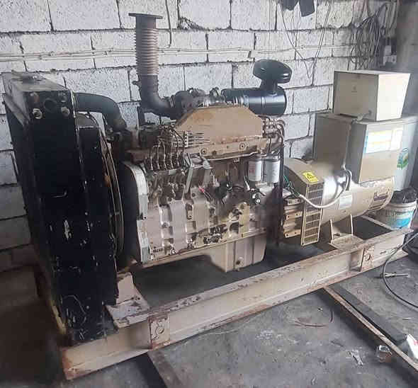 كمنز حجم ١١٤ أوروبي توليد ستانفورد  إنكليزي 
٢٠٠ كيفي مولد جديد مشتغل فقد ٤٠٠ ساعة شرط حمل  مامفتوح برغي 
سعر٥٠ورقة قفل  عنوان أربيل 
***********
