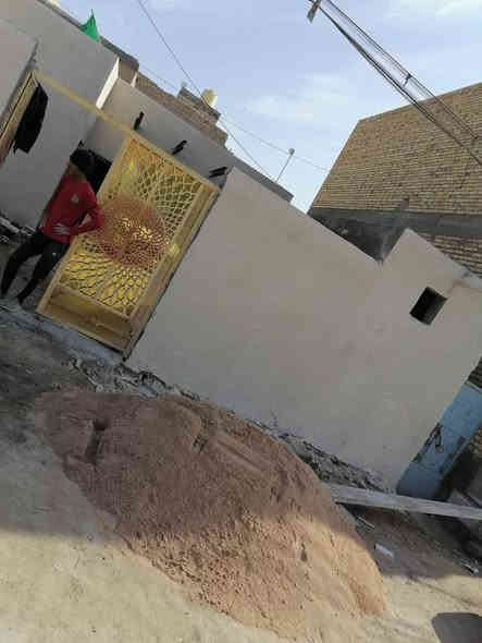 السلام عليكم يوجد بيت للبيع طابو مساحته ٢٠٠م في التضحيه يم مدارس البقاع البيت بيه غرفتين وصاله ومطبخ وديوانيه ومجمع غرف بناء قديم طابوق اعكاده العام رممته كله تفاصيل أكثر اتصل ع الرقم ***********     واتساب ***********
