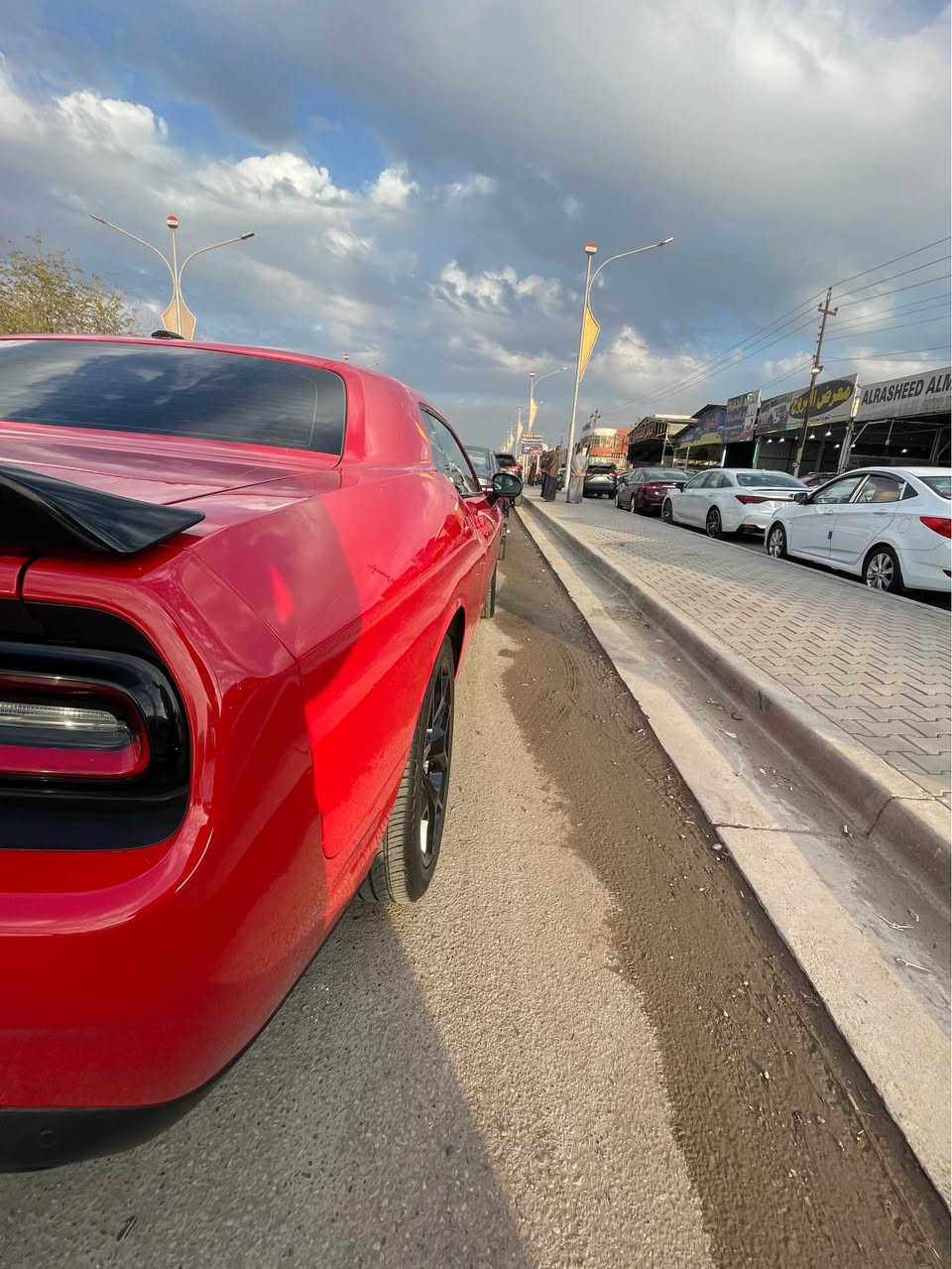 بسم الله الرحمن الرحيم
السعر 205 وبي مجال قليل 
جالنجر جيتي
موديل٢٠٢٢
مواصفات فول بس بدون سلايت
حساسات خلفي
شاشه تدعم كاربلي
بونيد بلادي جيتي مال سياره
شفتات استيرن
ويل ٢٠ بلادي جيتي مال سياره
لايتات زينون بلادي
تخم تايرات جديد 
باتري جديد 
السياره ادامه كامله
بيها دفتر بانزين
السنويه ٢٠٢٩ وبسمي تحويل مباشر 
العنوان كركوك
الظرر شبر صبغ جاملغ السكن صورتها موجوده بل منشور وبيها تعديل بارد مكانين صغار
رقم الهاتف *********** وبي وتساب كركوك, العراق
