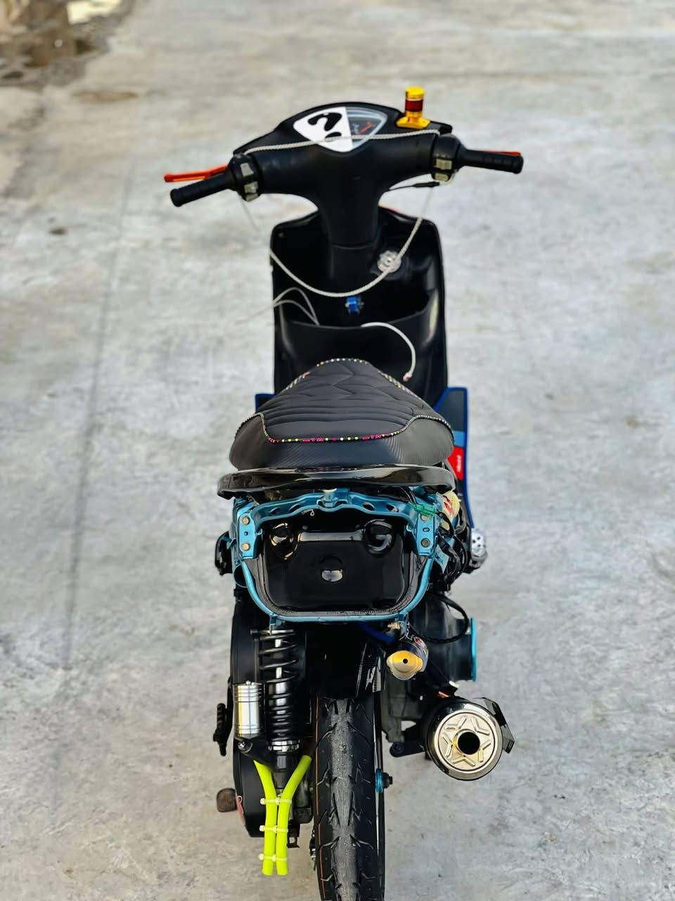 مــاكس عـدله للبـيع❤️‍🔥🦋.
صلـي على محمد وال محمد🪬🧿
مزوعه تزويد🔥
1-قبق عنبار بطل ذهبي
2-قبق فلاوين ازرق
3-صالنصه SC
4-باخره 
5-شيال راجع كروم رصاصي
6-ستان سبع اللوان
7-دبل رياضي رصاصي ابو البطل
8-چاملق خلفي كاربون فايبر
9-غلاف كشن 
10-يدات رياضي جلاتين اسود 
11- بريكات رياضي برتقالي
12- كاعيه
13-وياله رياضي مشيف ازرق + رصاصي
14-صوندات اللوان
15- بوشه 49
16- مديل 2006✅
17-صبغ شاصي ازرق🦋
18- كفرات صفاحيات موجودات
19-سبايدر جلاتين رياضي اسود 
20- كهربائيات شغاله كامله
21-دشبول شغال كامل
22-دراجه شلعه ومعدل ما شـاء اللَہ 🔥


**إذا كنت صاحب هذا الإعلان وتريد حذفه لأي سبب، رجاءا أرسل رسالة إلى الدعم الفني**