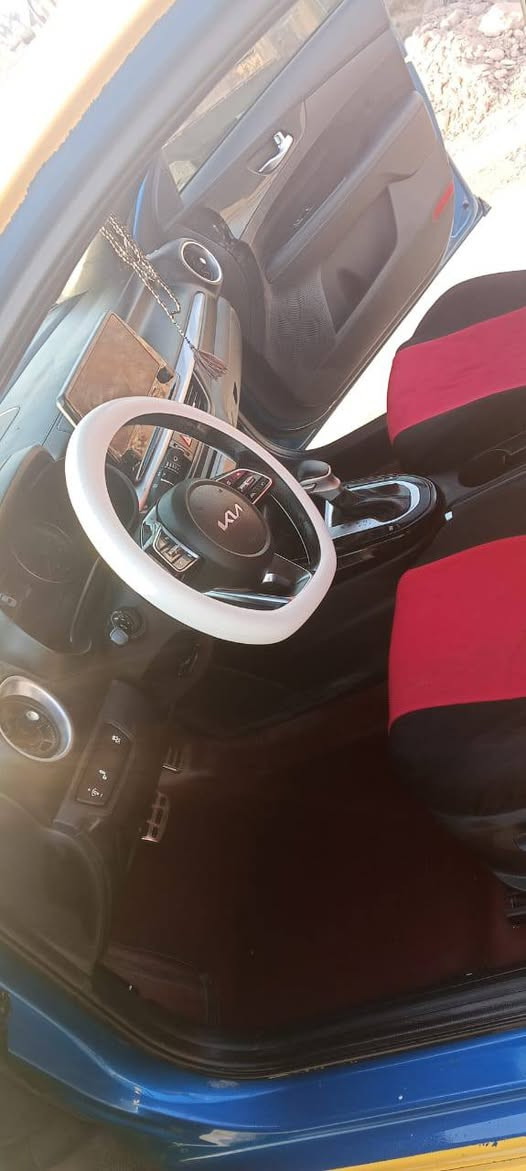 السلام وعليكم فورتي ٢٠٢٣ جيتي لاين 
 منظومة التبريد الخاصة به
*تشغيل بصمة عن بعد
*رقم ديالى  انكليزي
*لون الداخل اسودجلد بلادي  تدفئة تبريد
*ماشية السيارة 40 
مراوس بكامري 20 فما فوق فقط 
للتواصل *********** 
مامتواجد عل فيس الاستفسار عل رقم
