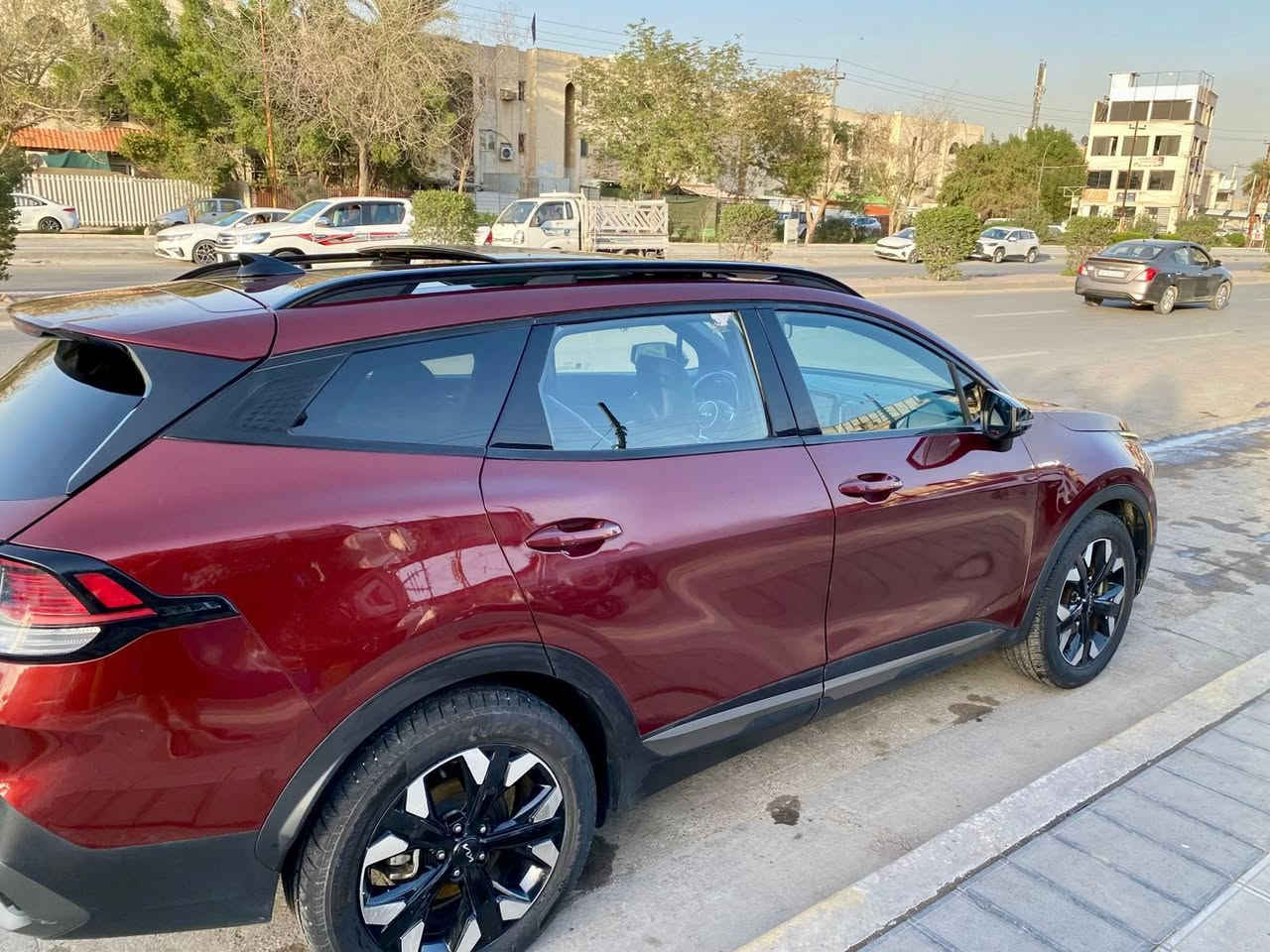 آلسلام عليكم
كيا سبورتج ‎‏2023  X Line

حادثه  البنيد وجاملغ وباب 

‎فول  موصفات    
‎مواصفاتها :
‎-بنوراما
‎-بصمة  
‎-شاشة كبيره على طول دشبول 
‎-دواره كاميرا
سعة المحرك 2.500 GDI
ايرباك عدد 6
 بك لايت LED
 ويل كب 
✔️ 4 دسك
اريل نفكيتر
تتسع المقصورة ل 5 ركاب
حساسات اطارات 
مثبت السرعة Cruise
‎-حساسات خلفي 
‎-خرائط نظام كيا مفعل بيها اصلا 
‎-كشنات تدفة‏ 
‎-كشنات جلد
-دفع رباعي  نضام جبلي وثلجي وترابي
‎-نزول منحدرات                                                    
‎-كشنات كهرباء
‎-تبريد قطعتين 
‎-اوتوهولد 
‎-ويل كروم 
‎-مسجل ناطق مفعل
‎-بلوتوث USB ابل كار بلاي والاندروير . 
‎-حاجب ليد
‎-نقطه عمياء

‎-اشاراة بالمراياة الجانبيه                                     
‎-فول تحكم ستيرن                                             
‎-كير طياره                                             
‎-اوتو بريك                                                        
‎-بريك بصمة                                                       
‎-زنون + Led
‎-شحن اللاسلكي                                                            
‎-‏داخل اسود جلد 
‎-نضام قياده أيكو + سبورت  + نورمل
‎-
‎-تحديد مسار والقياده الاليه 
‎-دمامات صوت  
‎-لايت بلادي Led +  زينون ‏دبل زينون اصلى . 
‎-رادار الخطوط البيضاء 
‎ اربع عدسات + ليد 
‎‏-شاشة إلكترونية
‎-تشغيل عن بعد 
‎‏AUTO HOLD-
‎‏-Auto start
‎-منفذ شحن في المقاعد الأمامية
‎-تبريد منفصل السائق عن الراكب مع دكتات تبريد خلفية. .
‎فول فول افتح الباب توكع مواصفات
‎وبعد كومه مواصفات بيها 

مكاني بغداد الدوره شارع المعلمين 

*********** 

*بلخير لي تصير ب نصيبه 🫡
