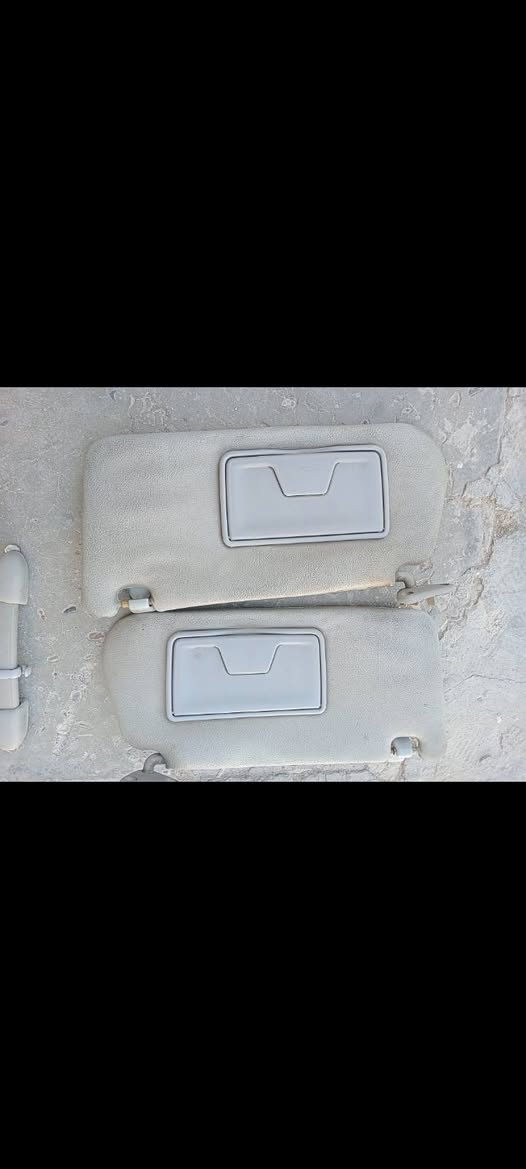 شمسيات  ويداة  تنته مال قمارة  لانسر بومه السعر 40الف كلهن 
مكاني الكرخ ***********
